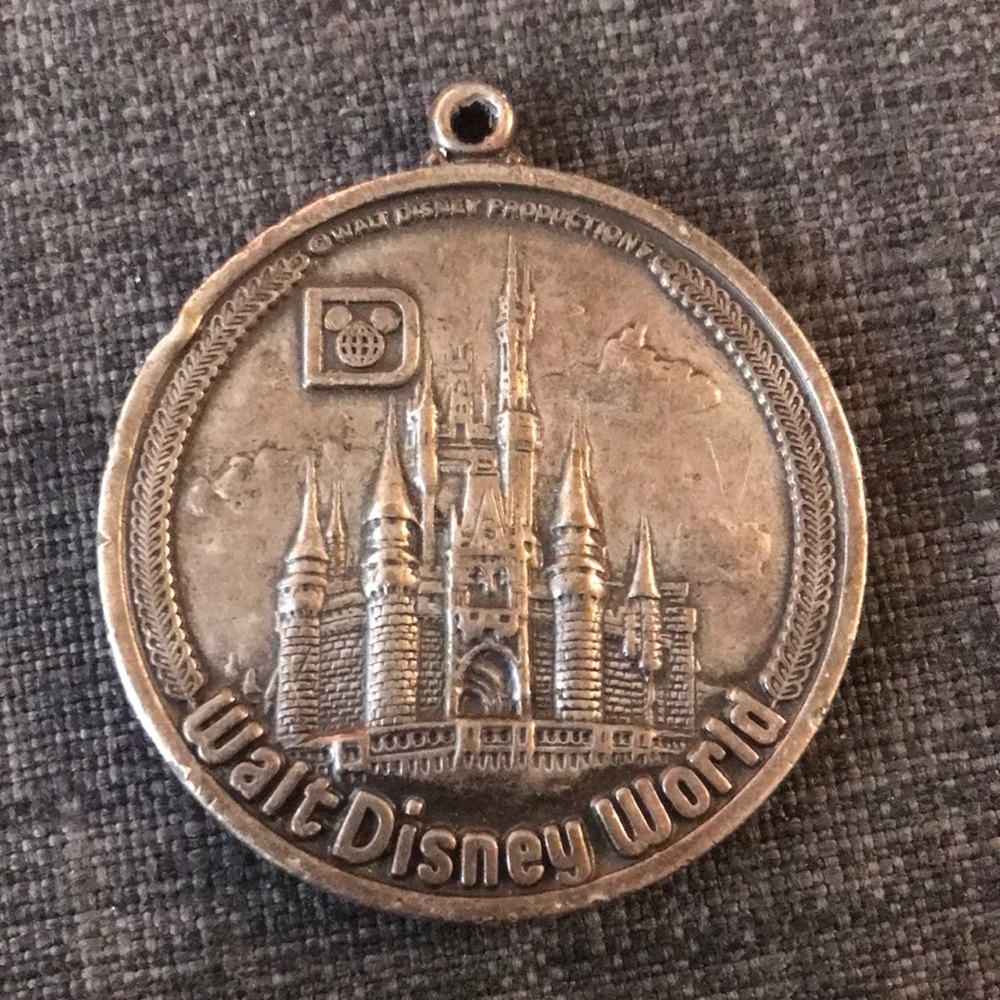 Walt Disney World Pendant